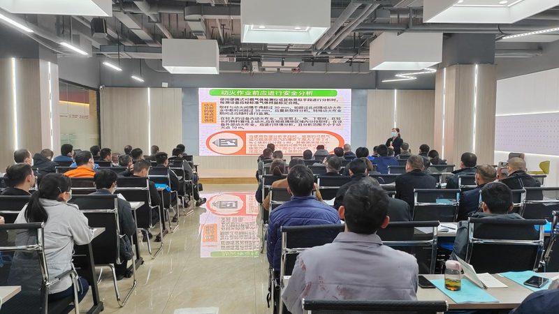 研究生周末补习班：收费标准背后的考量因素**